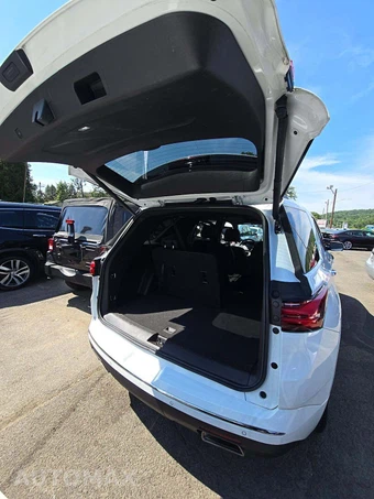 2023 Chevrolet Traverse Premier 1LZ - miniatura 15