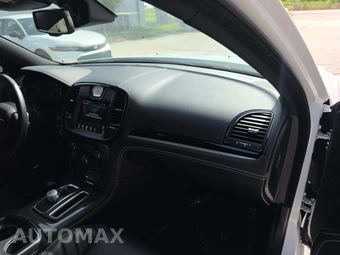 2023 Chrysler 300 300C - miniatura 19