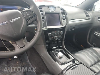 2023 Chrysler 300 300S – miniatura 11