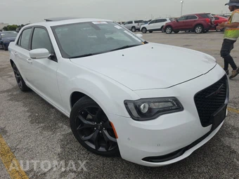 2023 Chrysler 300 300S – miniatura 3