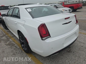 2023 Chrysler 300 300S – miniatura 6