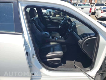 2023 Chrysler 300 300S – miniatura 15