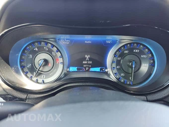 2023 Chrysler 300 300S – miniatura 6
