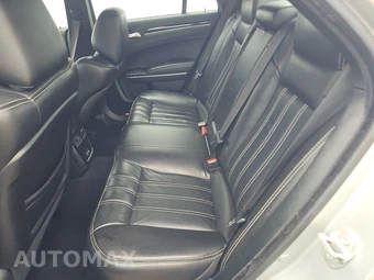 2023 Chrysler 300 300S – miniatura 13