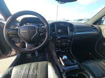 2023 Chrysler 300 300S – miniatura 11