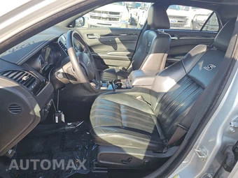 2023 Chrysler 300 300S – miniatura 7