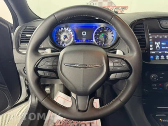 2023 Chrysler 300 300S - miniatura 13