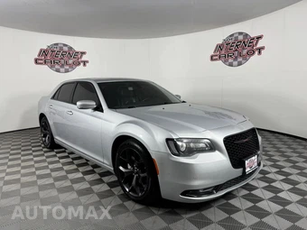 2023 Chrysler 300 300S - miniatura 9