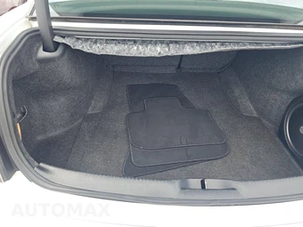 2023 Chrysler 300 300S – miniatura 16