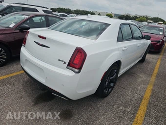 2023 Chrysler 300 300S – miniatura 4