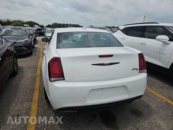 2023 Chrysler 300 300S – miniatura 5