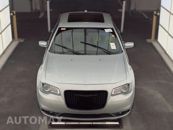 2023 Chrysler 300 300S – miniatura 2