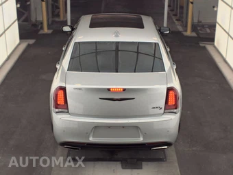 2023 Chrysler 300 300S – miniatura 5
