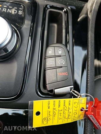2023 Chrysler 300 300S - miniatura 8