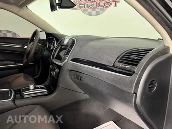 2023 Chrysler 300 Touring - miniatura 12