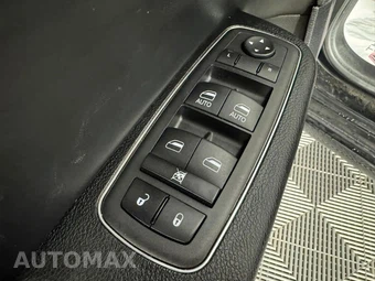 2023 Chrysler 300 Touring - miniatura 36