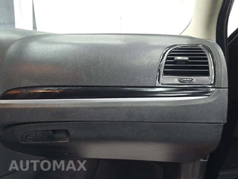 2023 Chrysler 300 Touring – miniatura 16
