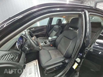2023 Chrysler 300 Touring – miniatura 3