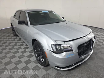 2023 Chrysler 300 Touring – miniatura 3