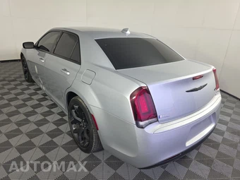 2023 Chrysler 300 Touring – miniatura 6