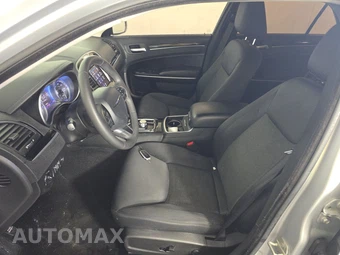 2023 Chrysler 300 Touring – miniatura 7