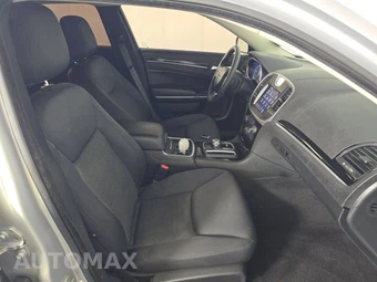 2023 Chrysler 300 Touring – miniatura 8