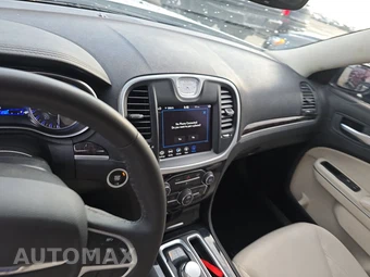 2023 Chrysler 300 Touring - miniatura 11
