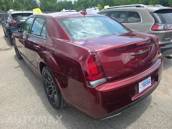 2023 Chrysler 300 Touring L – miniatura 6