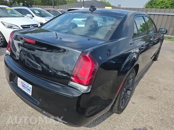 2023 Chrysler 300 Touring L – miniatura 4