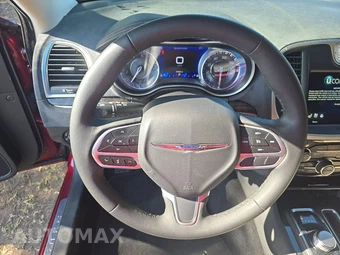 2023 Chrysler 300 Touring L – miniatura 10