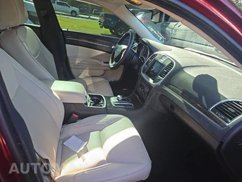 2023 Chrysler 300 Touring L – miniatura 8