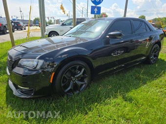 2023 Chrysler 300 Touring L