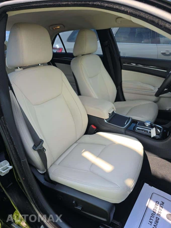 2023 Chrysler 300 Touring L - miniatura 18