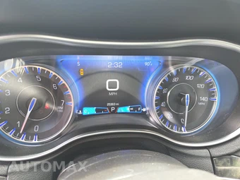 2023 Chrysler 300 Touring L – miniatura 12