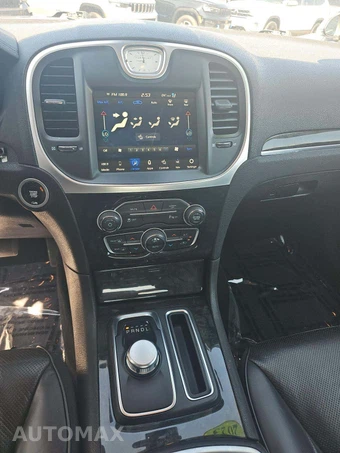2023 Chrysler 300 Touring L – miniatura 10