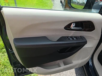 2023 Chrysler Pacifica Hybrid Limited 121.6" WB - miniatura 9