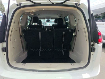 2023 Chrysler Pacifica Hybrid Touring L 121.6" WB - miniatura 17