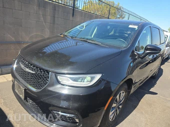 2023 Chrysler Pacifica Hybrid Touring L 121.6" WB
