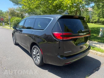 2023 Chrysler Pacifica Hybrid Touring L 121.6" WB - miniatura 9