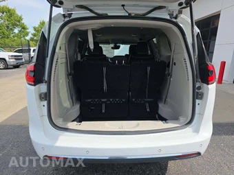 2023 Chrysler Pacifica Hybrid Touring L 121.6" WB - miniatura 12