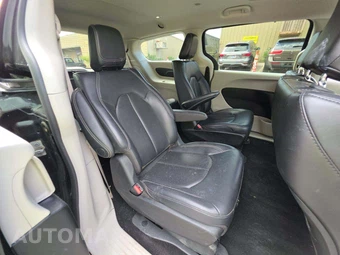 2023 Chrysler Pacifica Hybrid Touring L 121.6" WB - miniatura 17