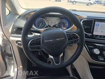 2023 Chrysler Pacifica Limited 121.6" WB - miniatura 10