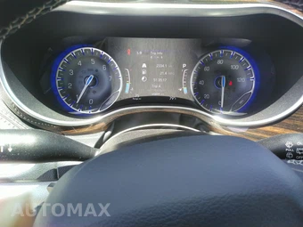 2023 Chrysler Pacifica Limited 121.6" WB - miniatura 19