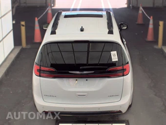 2023 Chrysler Pacifica Limited 121.6" WB - miniatura 5