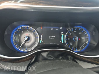 2023 Chrysler Pacifica Limited 121.6" WB - miniatura 12