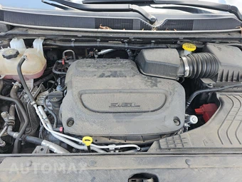 2023 Chrysler Pacifica Limited 121.6" WB - miniatura 16