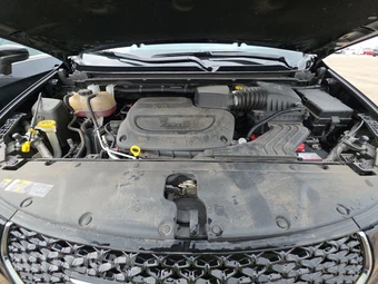 2023 Chrysler Pacifica Limited 121.6" WB - miniatura 16