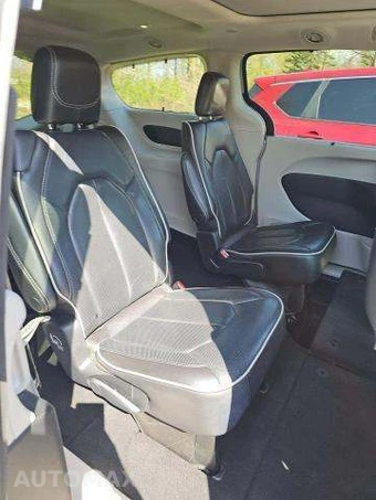 2023 Chrysler Pacifica Limited 121.6" WB - miniatura 16