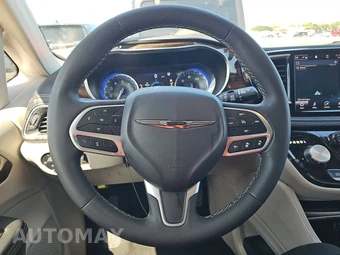 2023 Chrysler Pacifica Limited 121.6" WB - miniatura 10