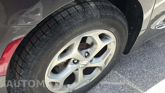 2023 Chrysler Pacifica Limited 121.6" WB - miniatura 31
